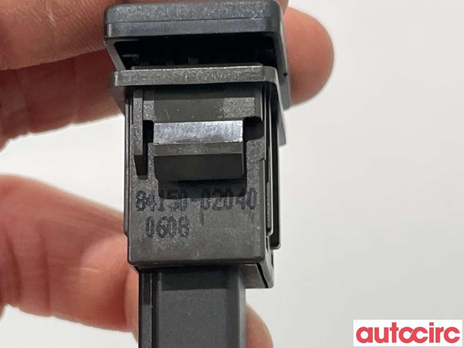 Bryter diverse til Toyota Auris 2007-2010 (Type I, Fase 1)  (TOYOTA|8415002040||84150-02040)