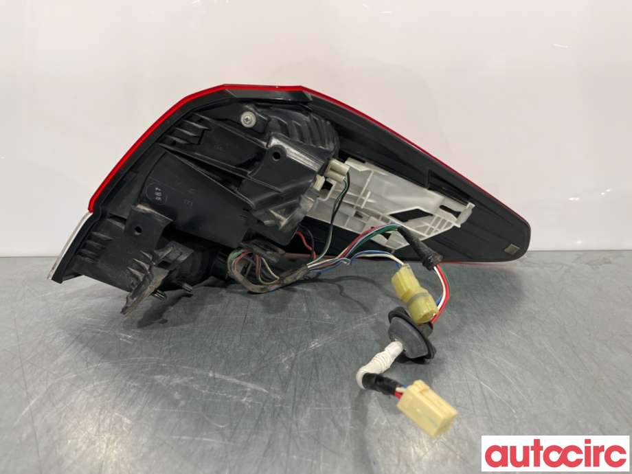 Baklykt venstre til Subaru Outback 2009-2014 (Type IV)  (SUBARU|84912AJ100)
