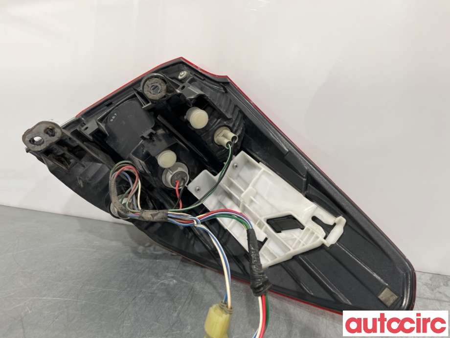 Baklykt venstre til Subaru Outback 2009-2014 (Type IV)  (SUBARU|84912AJ100)
