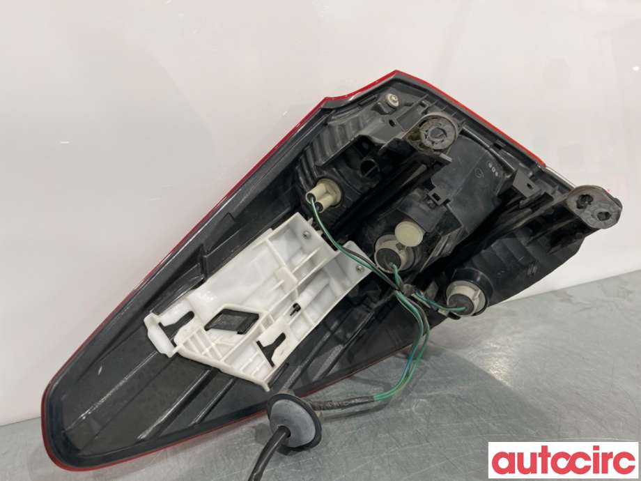 Baklykt høyre til Subaru Outback 2009-2014 (Type IV)  (SUBARU|84912AJ090)
