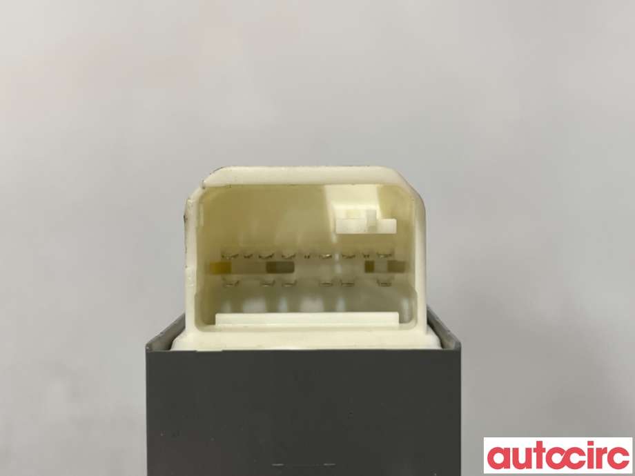 Bryter ruteheis til Toyota Auris 2007-2010 (Type I, Fase 1)  (TOYOTA|8482002210|)