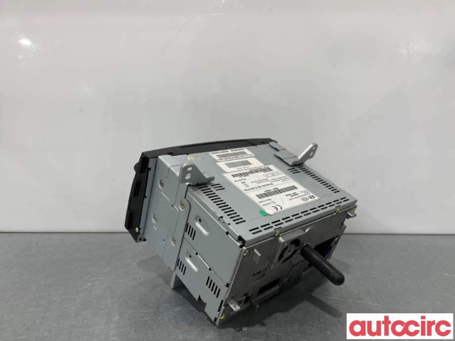 Bilstereo navigasjon til Kia Cee