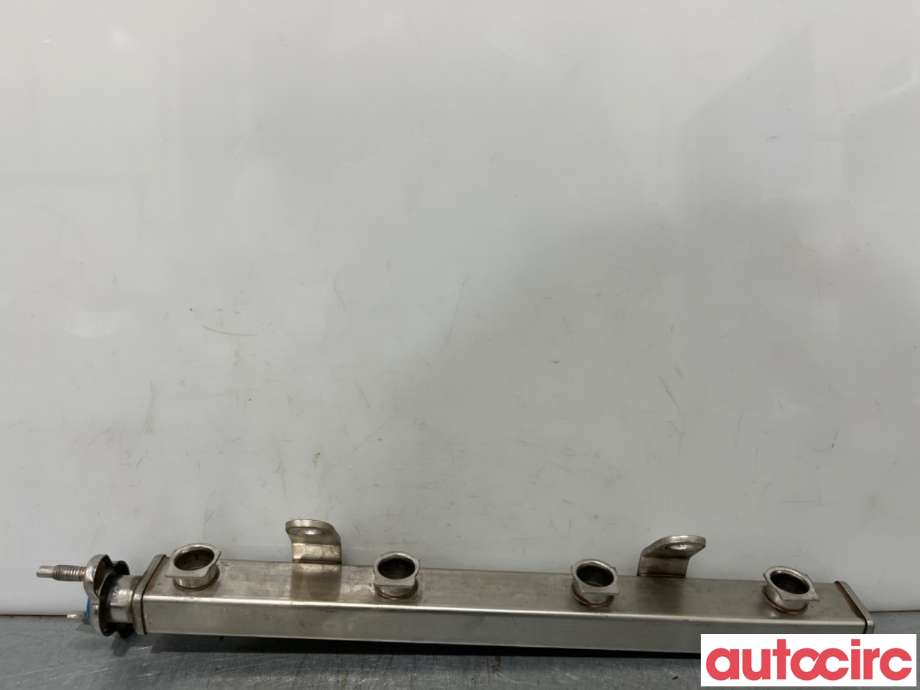 Dyseskinne (fuelrail) til Hyundai i20, 2009-2014 (Type I) (HYUNDAI|3534003000)