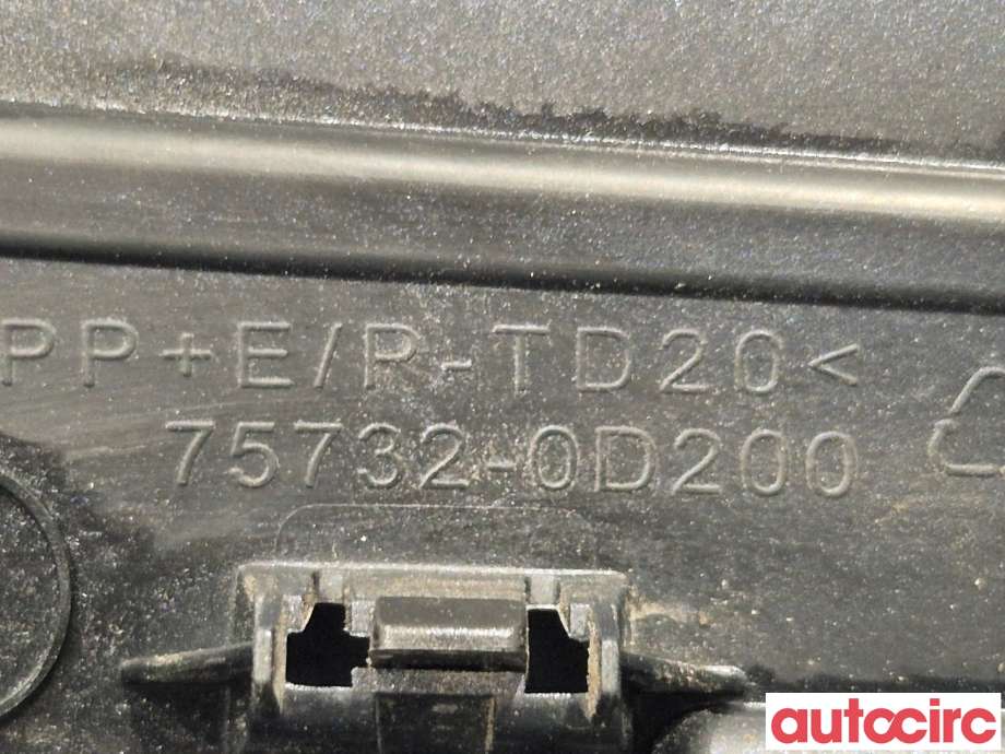 Diverse deler til Toyota Yaris 2014-2020 (Type III, Fase 2)  (TOYOTA|757320D200)