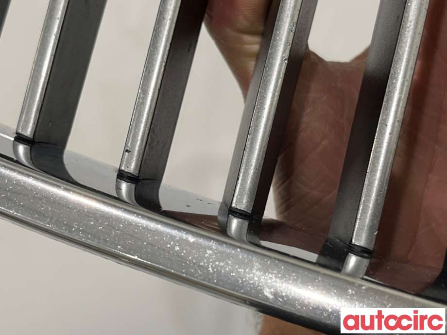 Grill høyre til BMW 5-Serie 2010-2017 (F10/F11) (F10/F11) (BMW|51137203650||51137200728)