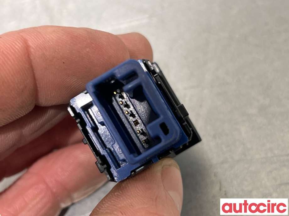 Bryter rutevarme til Toyota Corolla 2019-->>  (TOYOTA|8487102010|)