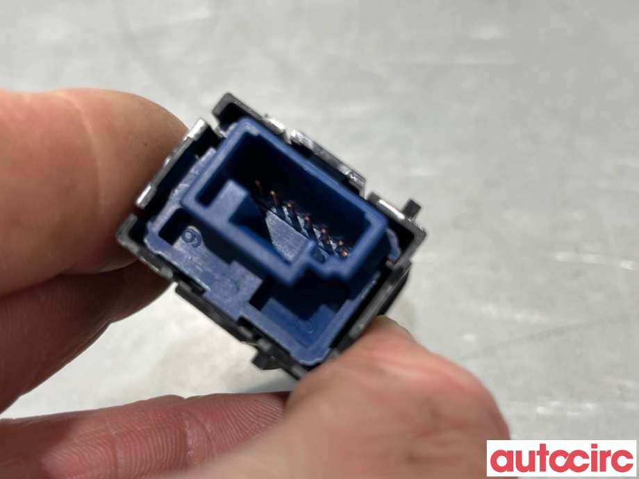 Bryter setevarme til Toyota Corolla 2019-->>  (TOYOTA|8475102080|)