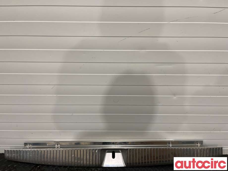 Bagasjerom teppe/gulvplate til Mercedes E-Klasse, 2009-2013 (Fase 1) (W212) (W212) (MERCEDES|A2126900027)