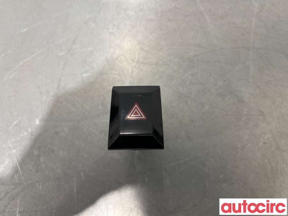 Bryter nødblink til Toyota Corolla, 2019-->>  (TOYOTA|8433202400)