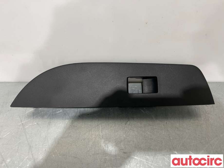 Diverse deler til Toyota Corolla, 2019-->>  (TOYOTA|7423102F60)
