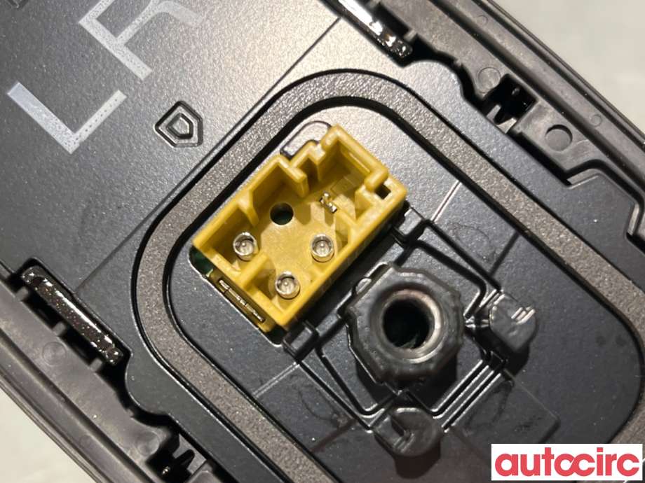 Antenne navigasjon til Toyota Corolla 2019-->>  (TOYOTA|867600D010||8607733040E3)