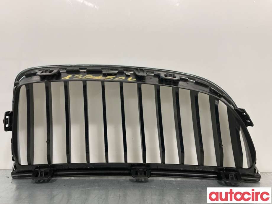 Grill venstre til BMW 3-Serie 2005-2011 (E90/E91/E92/E93) (E90/E91/E92/E93) (BMW|51137120007||7120007)