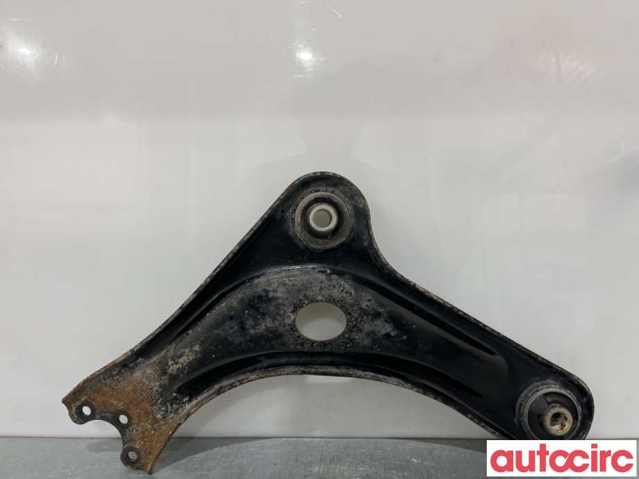 Bærebru høyre foran nedre til Citroën DS3 2010-2019  (CITROEN|3521T0||9847585880)