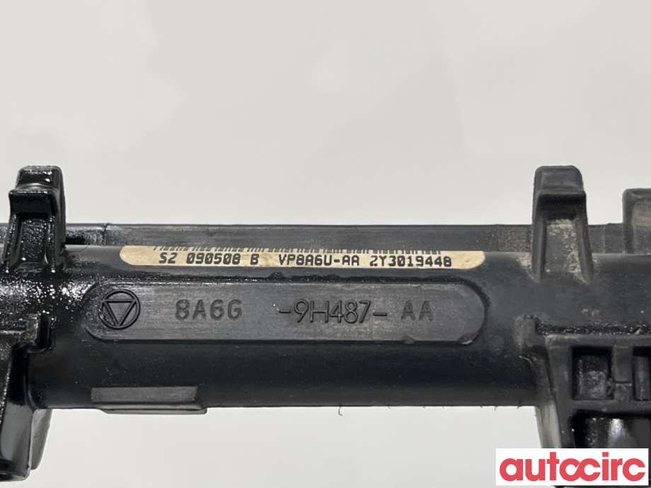 Dyseskinne (fuelrail) til Ford Fiesta 2008-2012 (Type VI, Fase 1)  (FORD|1804263||8A6G-9H487-AA)