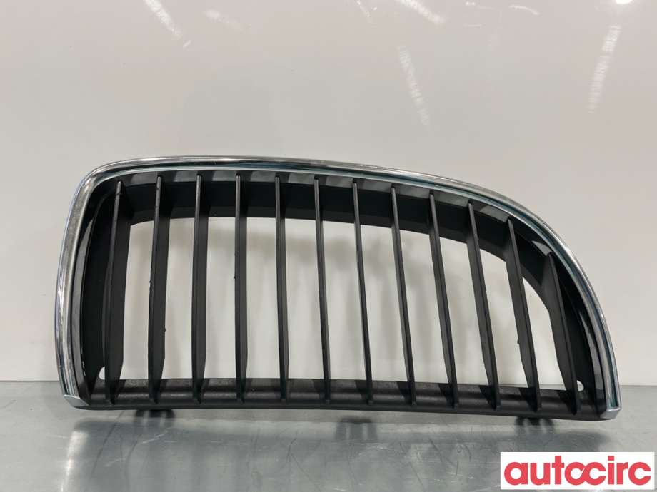 Grill høyre til BMW 3-Serie, 2005-2011 (E90/E91/E92/E93) (E90/E91/E92/E93) (BMW|51137120008)