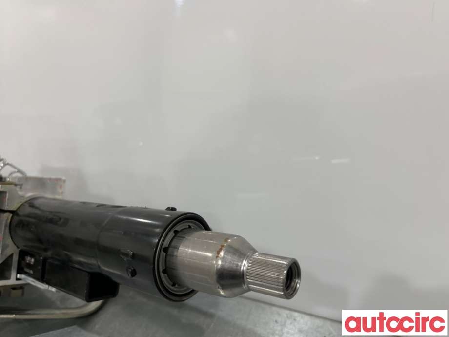 Rattaksel til Volvo XC40 2018-2024  (VOLVO|32269253|8889198000|32269250)