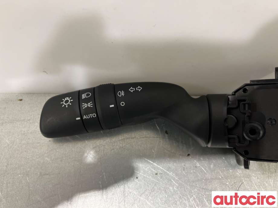 Bryter blink til Toyota Corolla 2019-->>  (TOYOTA|8432902020||02D50)