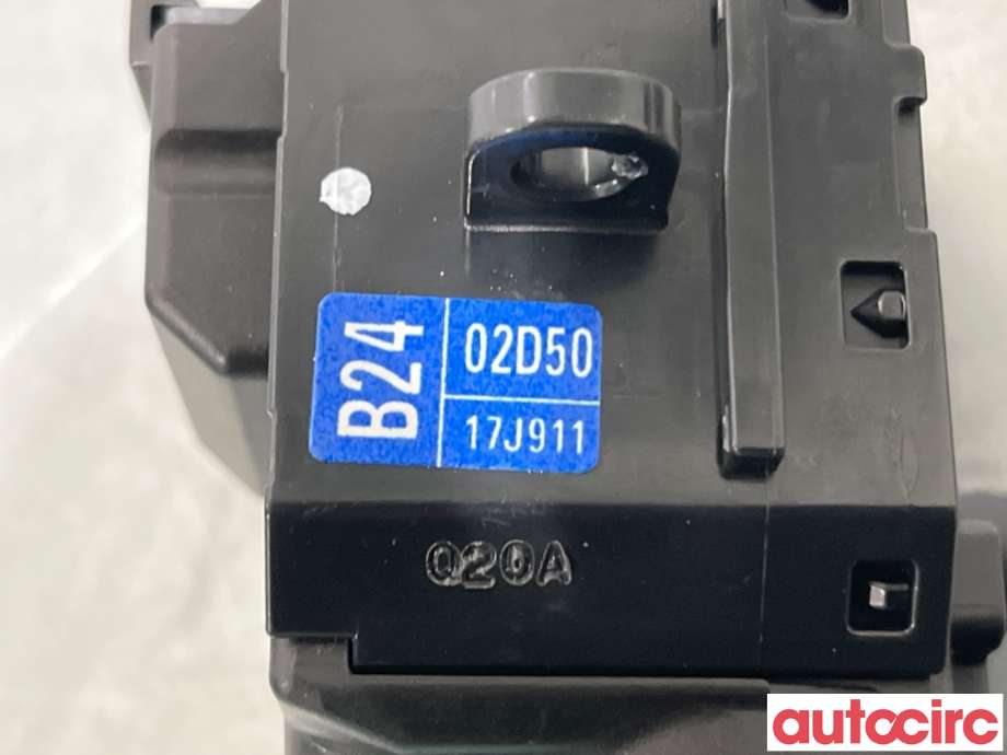Bryter blink til Toyota Corolla 2019-->>  (TOYOTA|8432902020||02D50)