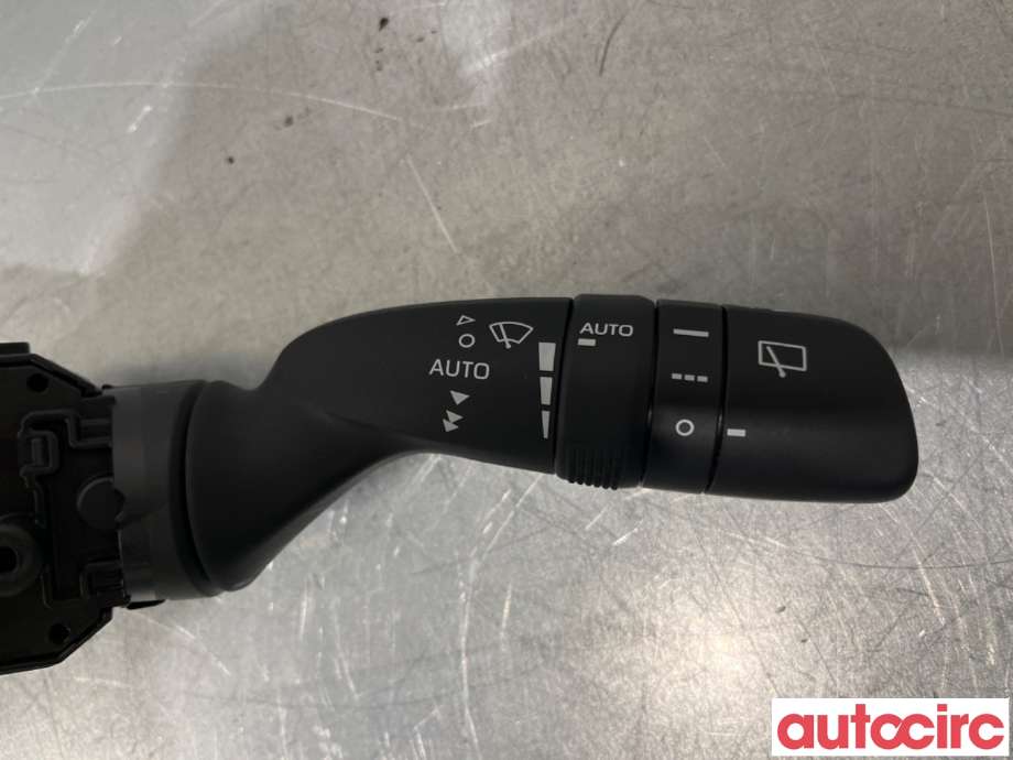 Bryter visker til Toyota Corolla 2019-->>  (TOYOTA|8465202A50||02A50)