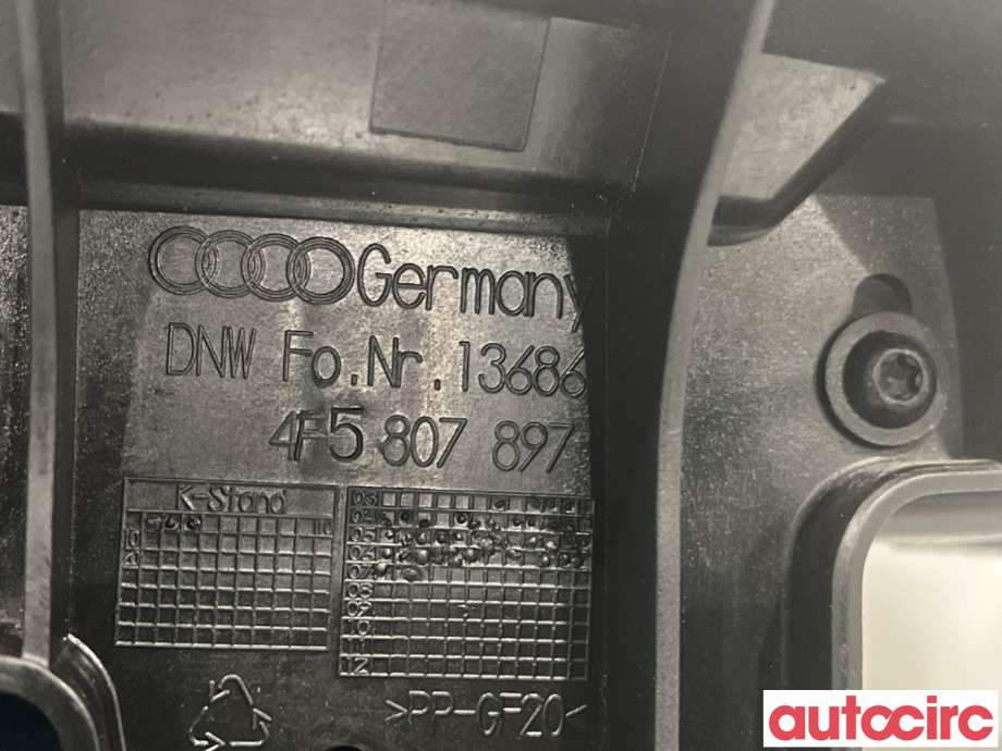 Støtfangerving venstre bak til Audi A6 2005-2008 (Type III, Fase 1) (C6) (C6) (AUDI|4F5807879|)
