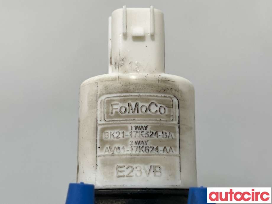 Spylerpumpe foran til Ford C-Max 2010-2015 (Type II, Fase 1)  (FORD|1692412||AV61-17K624-AA)
