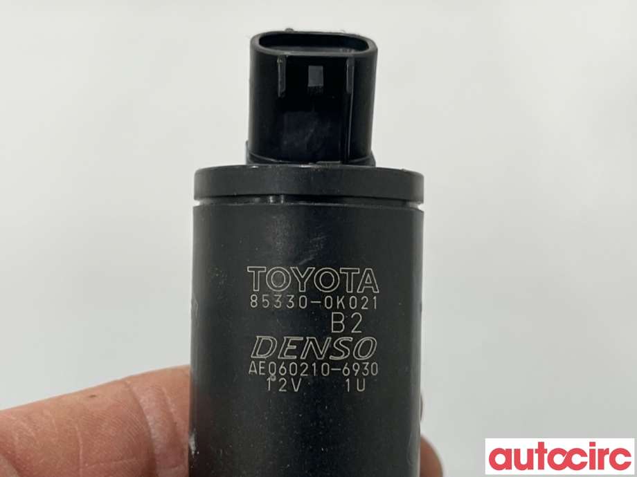 Spylerpumpe foran til Toyota Hilux 2016-2020 (TOYOTA|853300K021|AE060210-6930|85330-0K021)