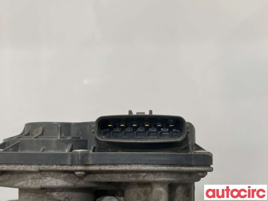 Spjeldhus til Toyota Yaris 2014-2020 (Type III, Fase 2)  (TOYOTA|2203047040||22030-47040)