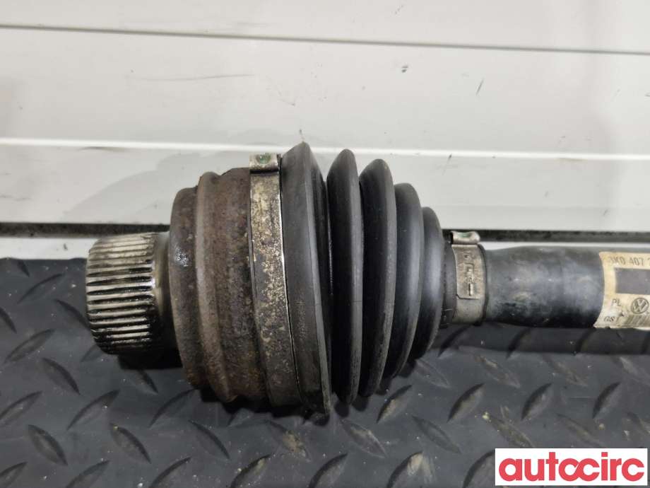 Drivaksel høyre foran til Audi A5 2007-2016 (Type I)  (AUDI|8K0407451FX|Y1P|8K0407271P)