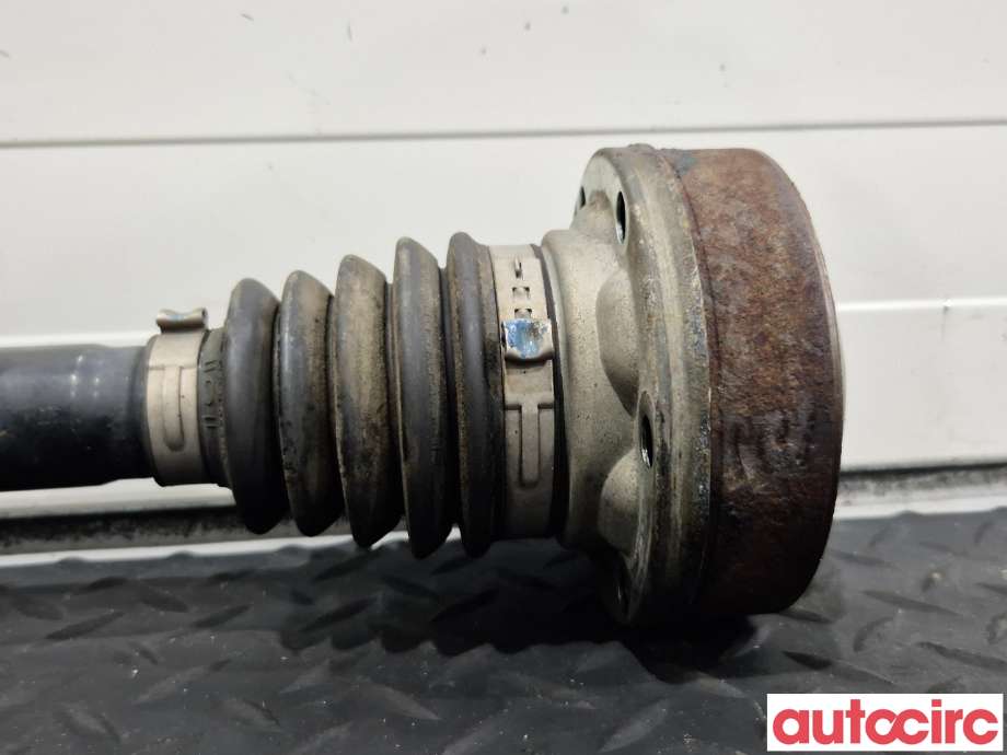 Drivaksel høyre bak til Audi A8 2003-2010 (Type II) (AUDI|4E0501203D|)
