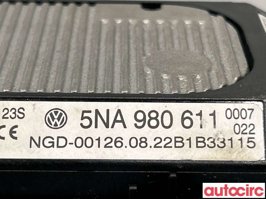 Antenne forsterker til Škoda Enyaq 2021-->> (SKODA|5NA980611)