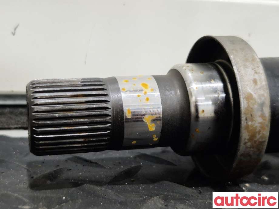 Drivaksel høyre foran til Opel Astra J 2010-2015  (OPEL|95520535|13335144|95520675)