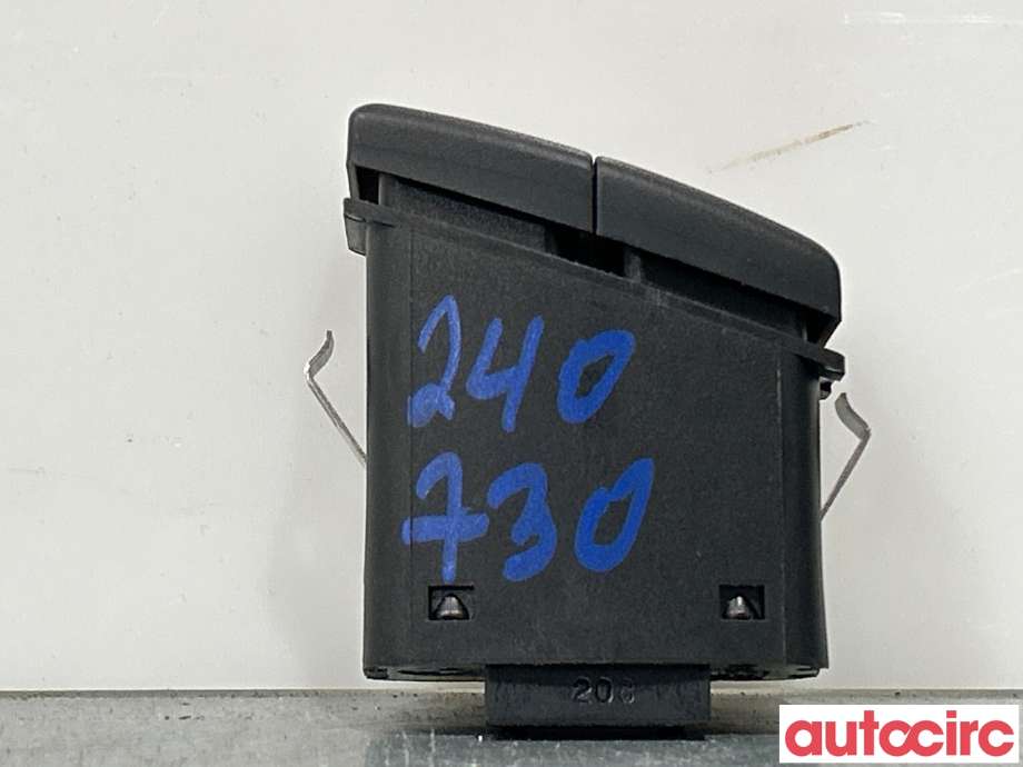Bryter nødblink til BMW X3 2007-2010 (Fase 2) (E83) (E83) (BMW|61316919506)