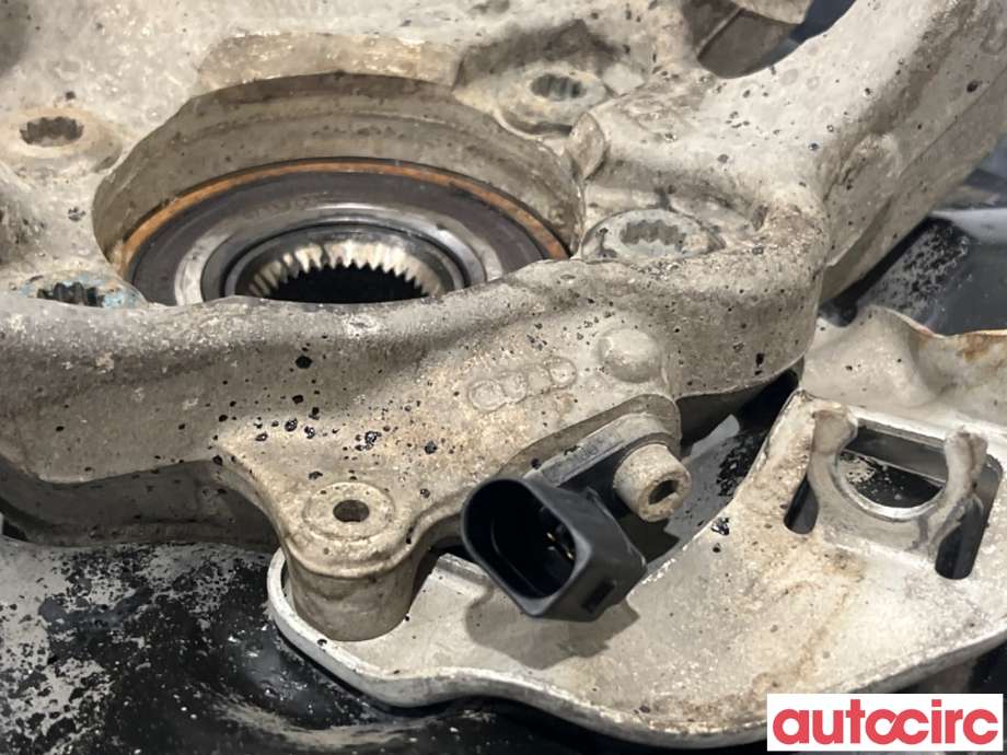 Hjulspindel venstre bak til Audi A8 2003-2010 (Type II)  (AUDI|4E0505435C|)