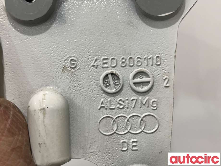 Diverse deler til Audi A8 2003-2010 (Type II)  (AUDI|4E0805348E||4E0806110G)