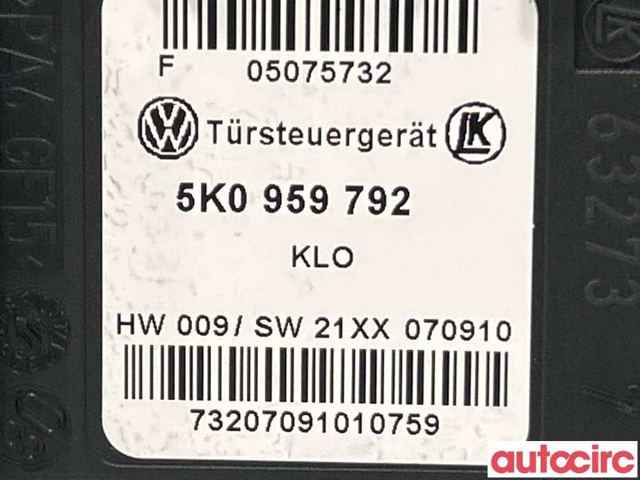 Ruteheis høyre foran til VW Golf VI 2008-2012  (VOLKSWAGEN|5K0959701E)