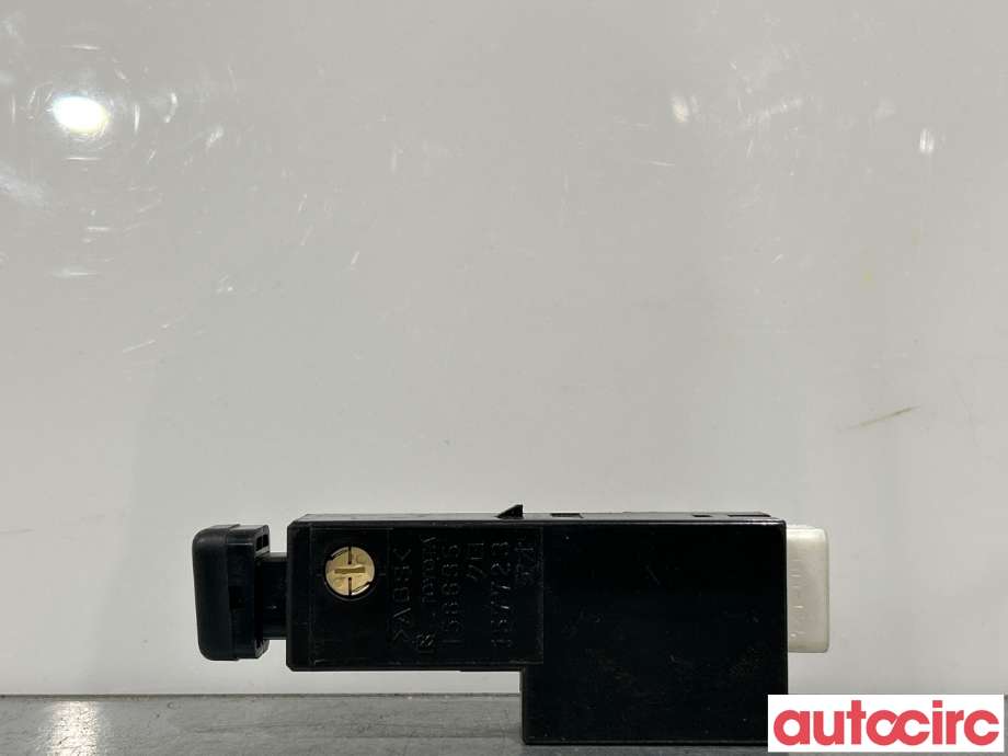 Bryter rutevarme til Toyota Hiace 2007-2012 (Fase 3) (TOYOTA|8479026020)