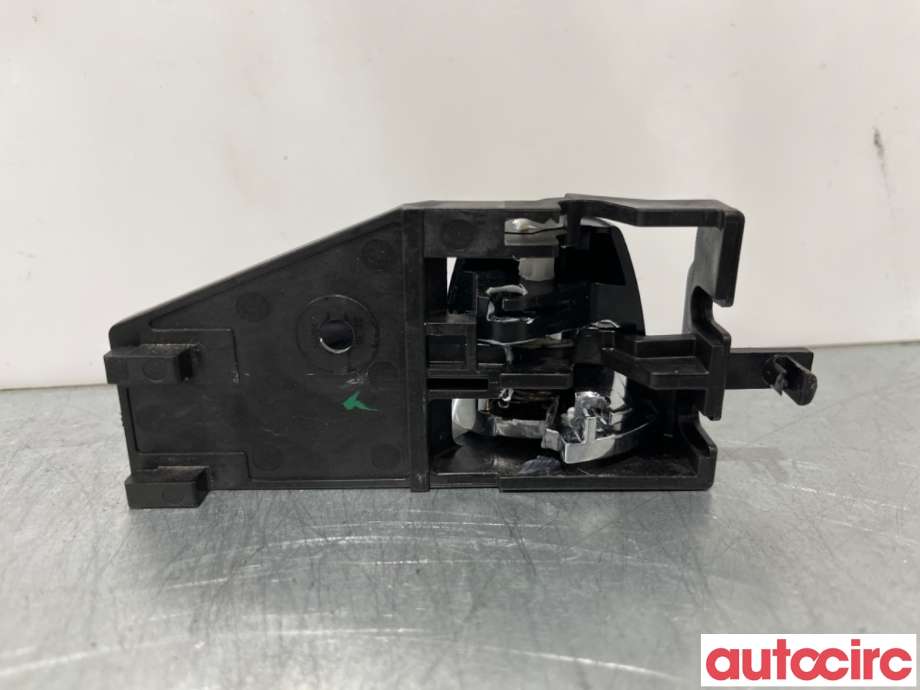 Dørhåndtak inv venst foran til Suzuki SX4 S-CROSS 2013-->> (Type II)  (SUZUKI|83130-61M10-C48|)