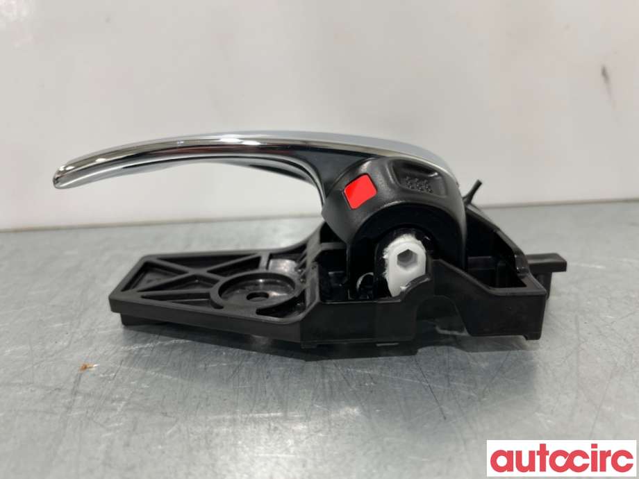 Dørhåndtak inv venst foran til Suzuki SX4 S-CROSS 2013-->> (Type II)  (SUZUKI|83130-61M10-C48|)