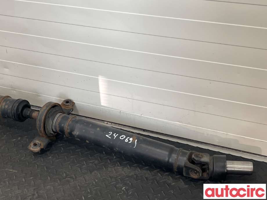Mellomaksel til Subaru Outback 2009-2014 (Type IV)  (SUBARU|27111AJ110)
