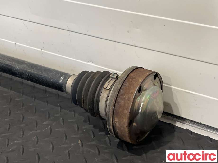 Diverse deler til Audi A8 2003-2010 (Type II)  (AUDI|4E0501203D)