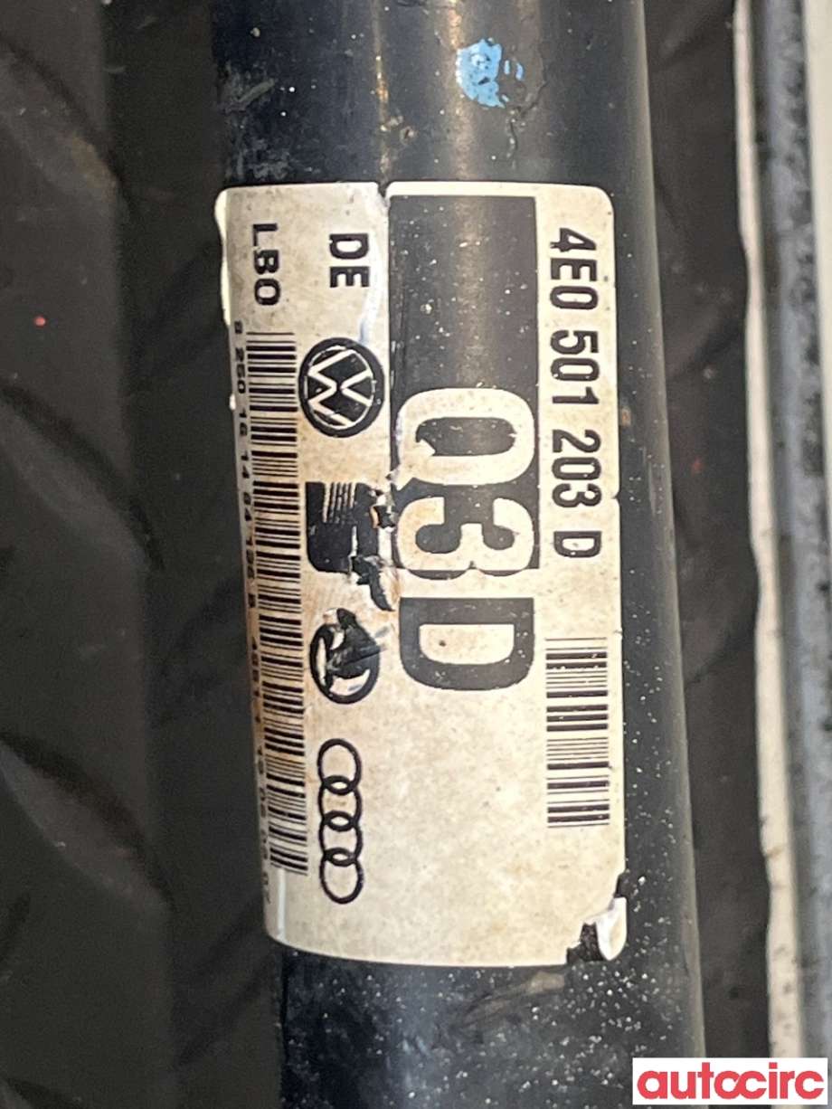 Diverse deler til Audi A8 2003-2010 (Type II)  (AUDI|4E0501203D)