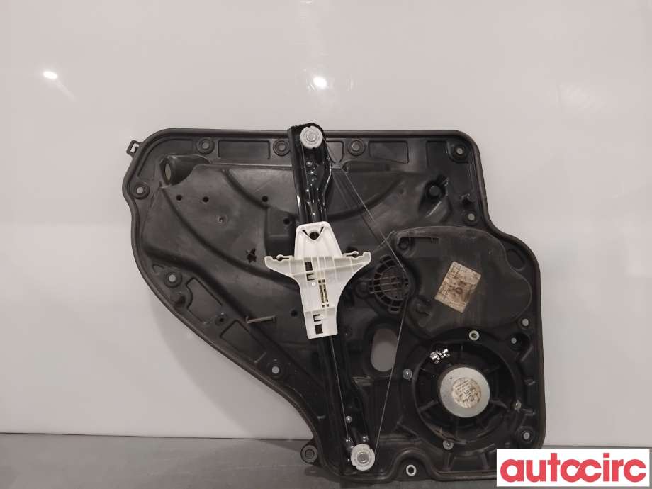 Ruteheis til VW Golf VI 2008-2012  (VOLKSWAGEN|5K4839462||5K4839730J)