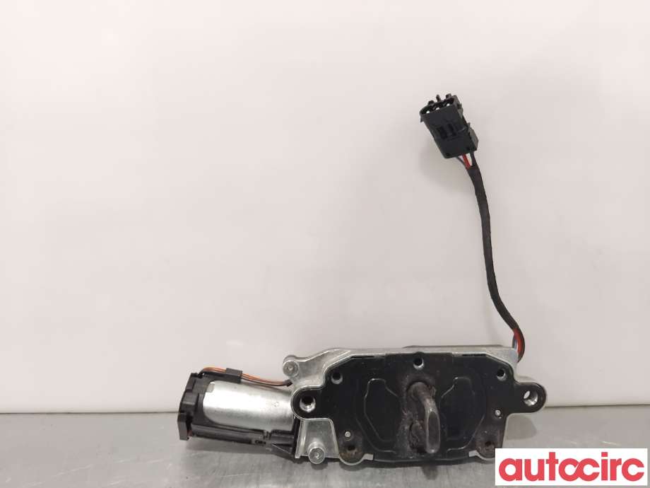 Sentrallås bakluke til BMW X5 2007-2013 (E70) (E70) (BMW|51247233909|977706-105)