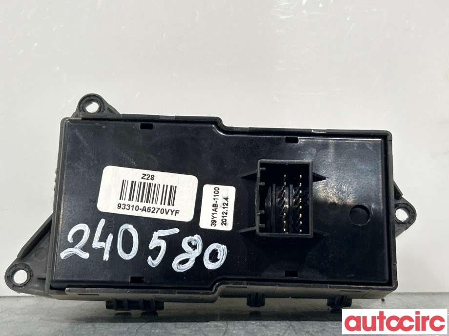 Bryter lys til Hyundai i30 2012-2017 (Type II)  (HYUNDAI|93310A6270VYF)