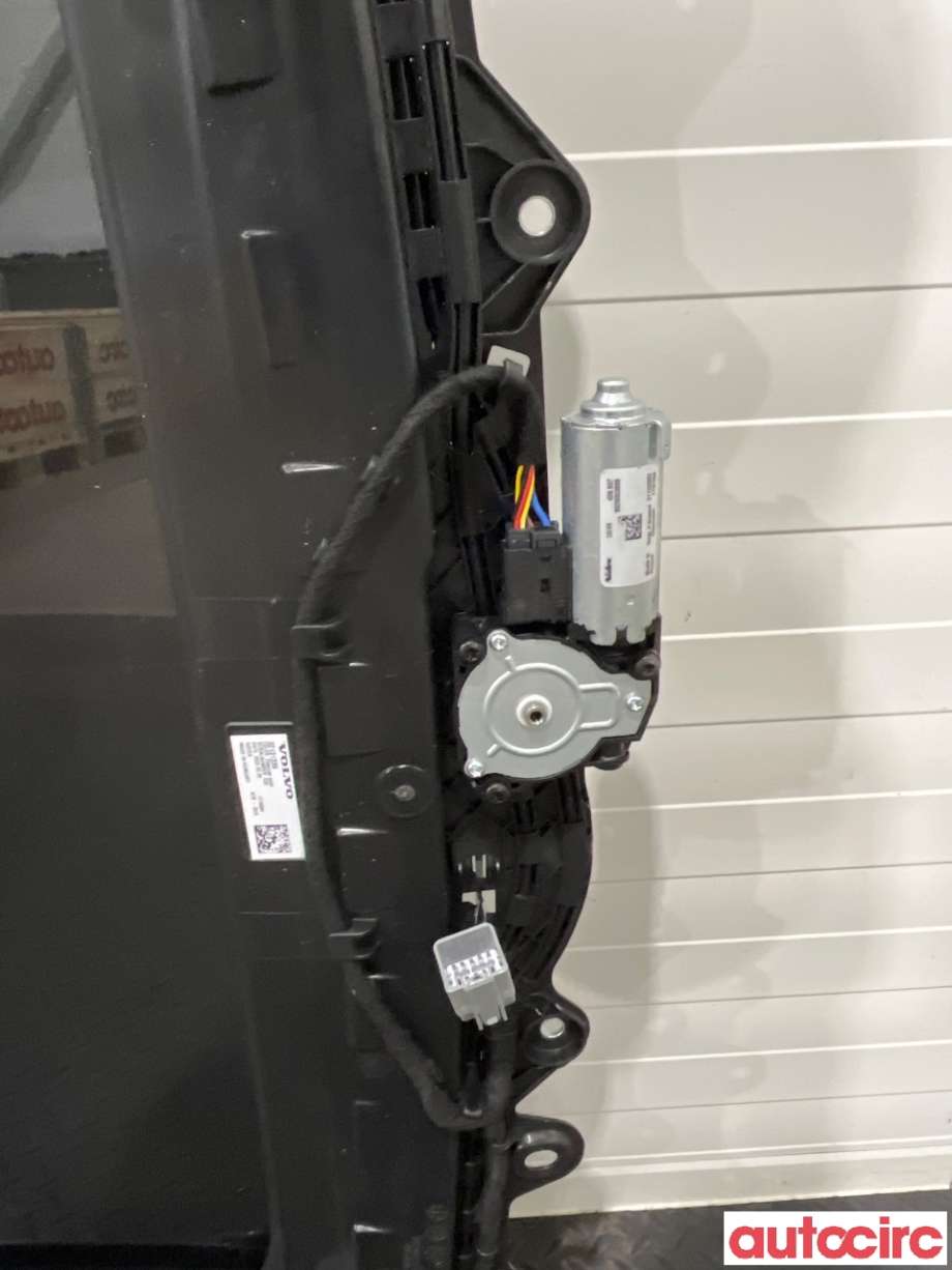 Takluke til Volvo XC40 2018-2024  (VOLVO|32378891|30747161|31462494)