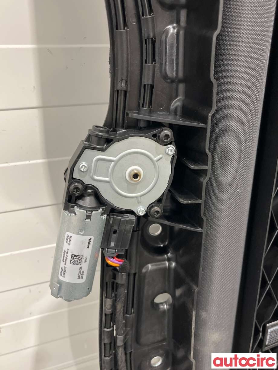 Takluke til Volvo XC40 2018-2024  (VOLVO|32378891|30747161|31462494)