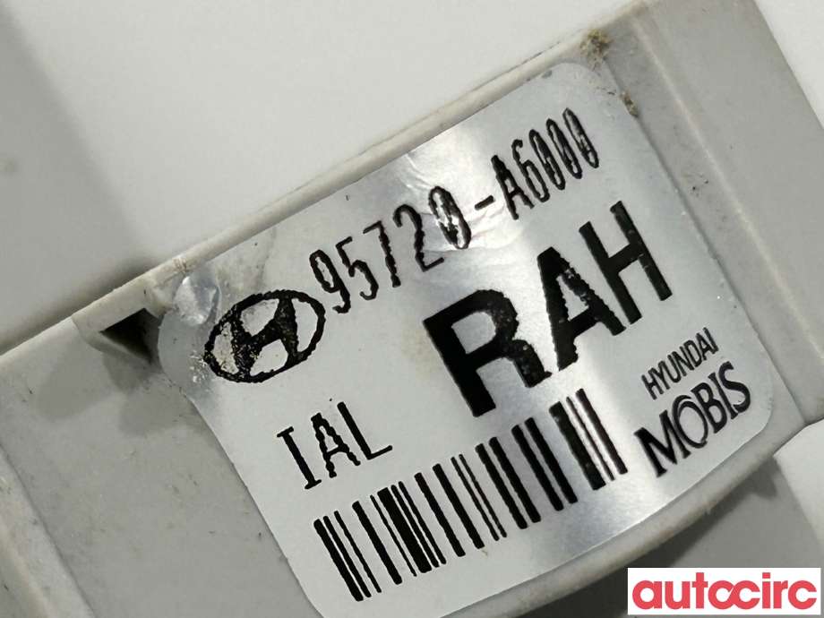 Parkeringssensor bak til Hyundai i30 2012-2017 (Type II)  (HYUNDAI|95720A6000RAH)