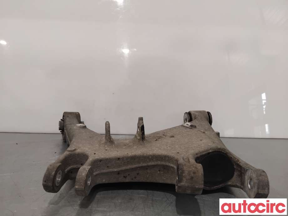 Bærebru høyre bak til Audi A8 2003-2010 (Type II)  (AUDI|4E0511512F|)