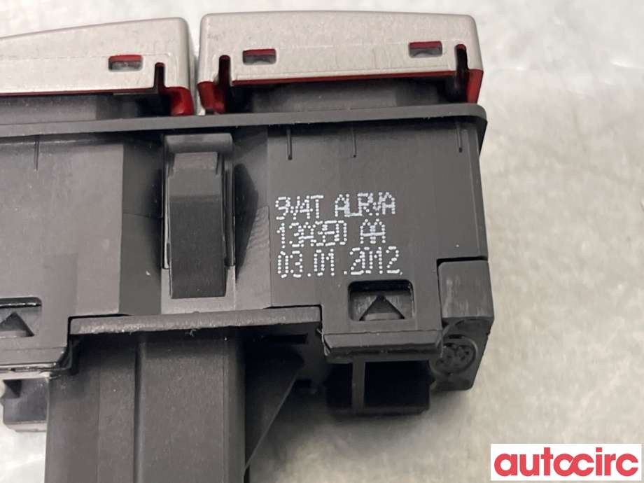 Bryter nødblink til Ford Kuga 2008-2012 (Type I)  (FORD|1591825||9V4T13A350AA)