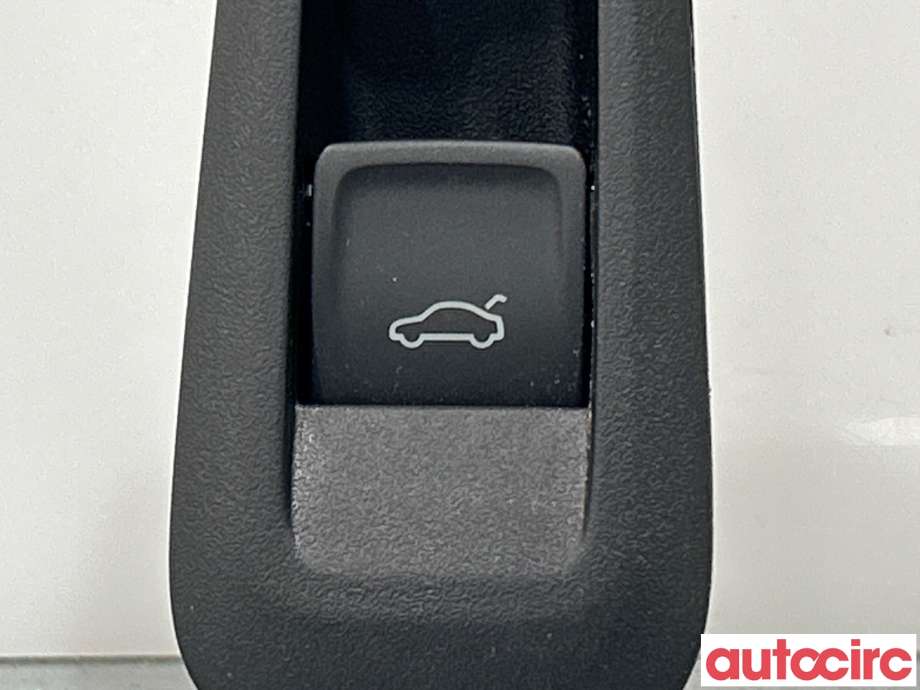 Bryter baklukeåpner til Škoda Enyaq 2021-->>  (SKODA|565959831)